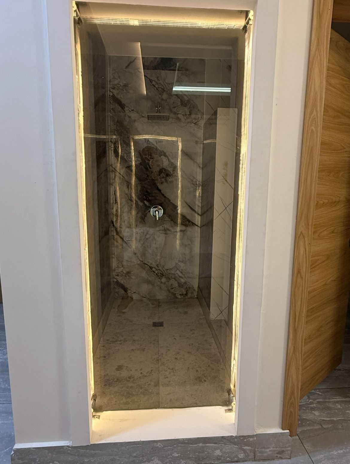 Camas matrimoniales y servicio 24 horas Motel Manta